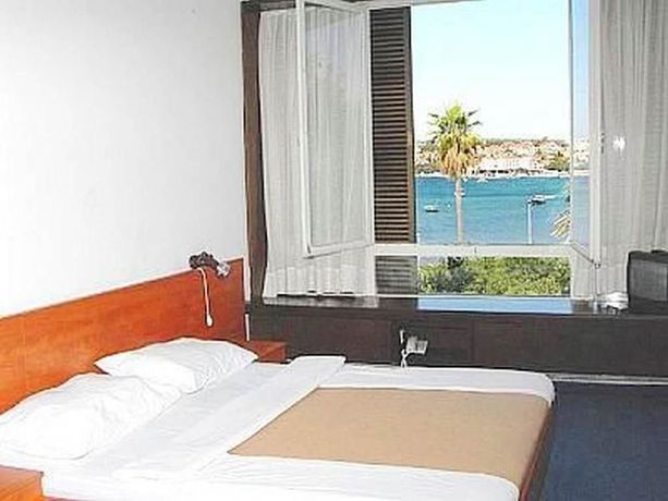 Imagen de los exteriores del Hotel Liberty, Novalja. Foto 14