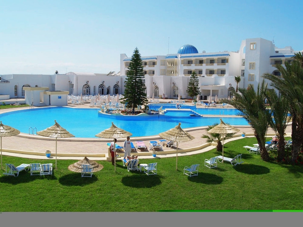 Imagen de la piscina del Hotel Liberty Resort. Foto 9