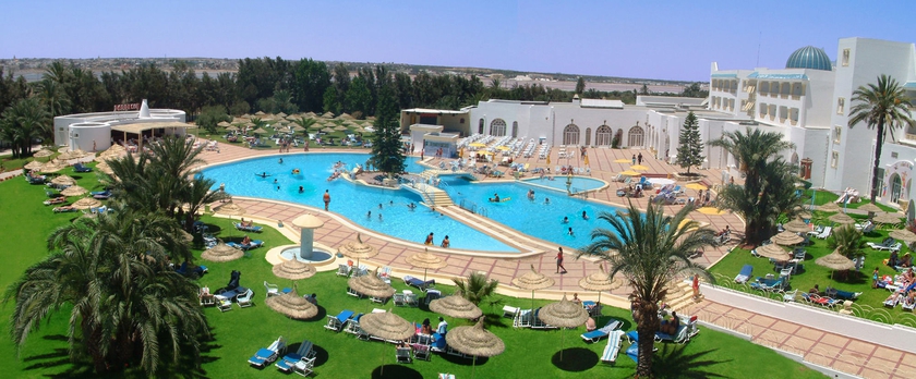 Imagen de la piscina del Hotel Liberty Resort. Foto 13