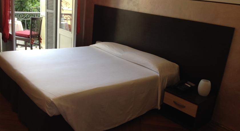 Imagen de la habitación del Hotel Liberty, San Remo. Foto 4