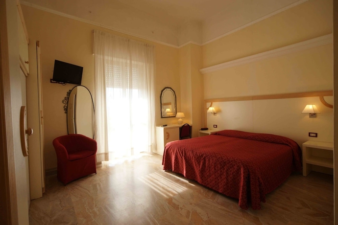 Imagen de la habitación del Hotel Liberty, Viareggio. Foto 4