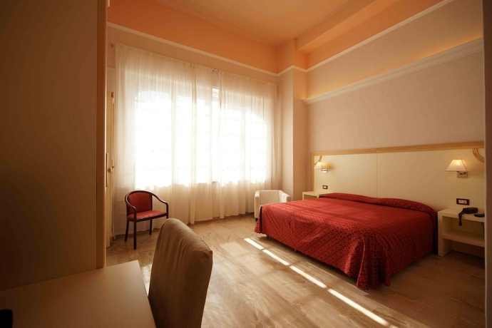 Imagen de la habitación del Hotel Liberty, Viareggio. Foto 5