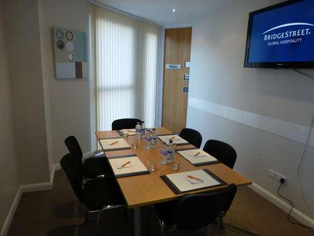 Imagen de los interiores del Hotel Liberty Wharf Apartments by BridgeStreet. Foto 12