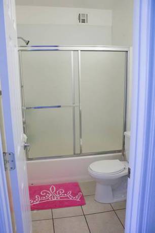 Imagen de la habitación del Hotel Libra. Foto 2