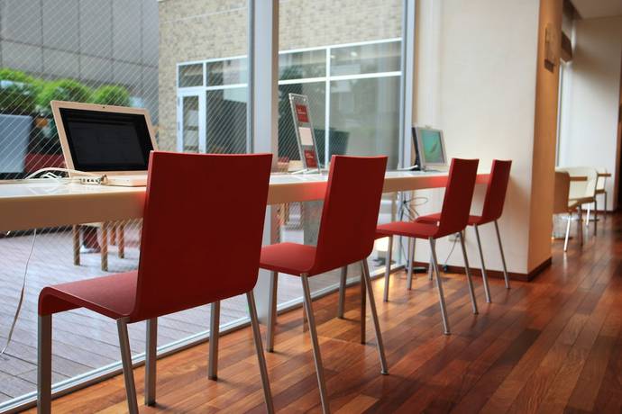 Imagen de los interiores del Hotel Library Hotel Higashi Nibancho. Foto 9