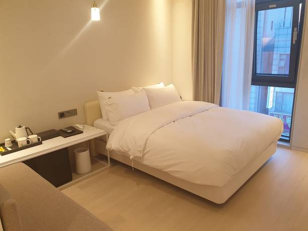 Imagen de la habitación del Hotel Libre. Foto 14
