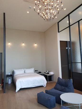 Imagen de la habitación del Hotel Libre. Foto 16