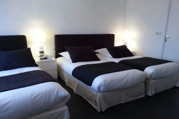 Imagen de la habitación del Hotel L'id&eacute;al Le Mountbatten. Foto 5