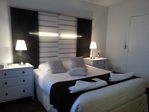 Imagen de la habitación del Hotel L'id&eacute;al Le Mountbatten. Foto 8