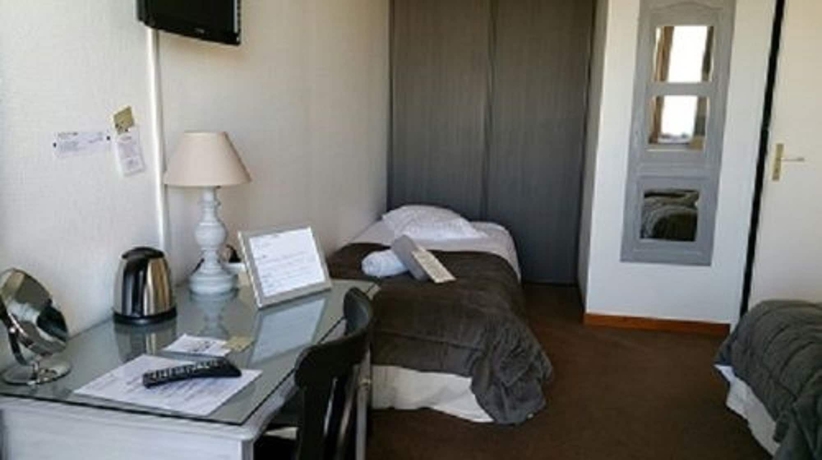 Imagen de la habitación del Hotel L'id&eacute;al Le Mountbatten. Foto 15