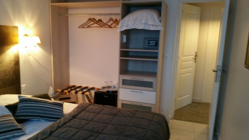 Imagen de la habitación del Hotel L'id&eacute;al Le Mountbatten. Foto 19