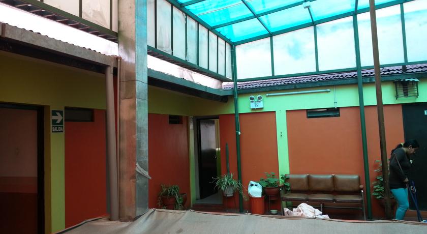 Imagen de los interiores del Hotel Lider Inn. Foto 7