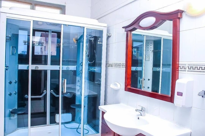 Imagen de la habitación del Hotel Lidias Guest House. Foto 15