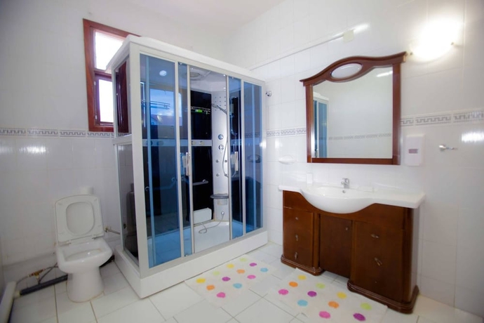 Imagen de la habitación del Hotel Lidias Guest House. Foto 16
