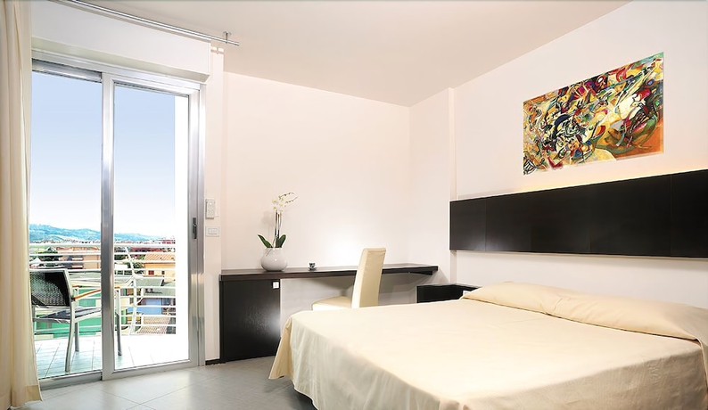 Imagen de la habitación del Hotel Lido, Alba Adri&aacute;tica. Foto 9