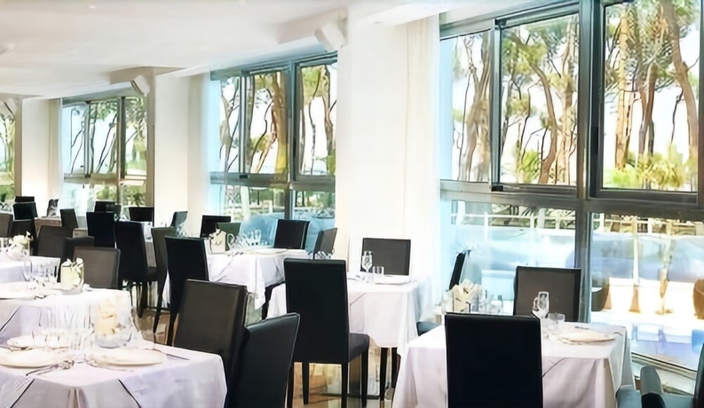 Imagen del bar/restaurante del Hotel Lido, Alba Adri&aacute;tica. Foto 5