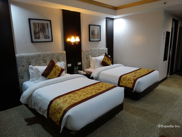 Imagen de la habitación del Hotel Lido De Paris. Foto 6