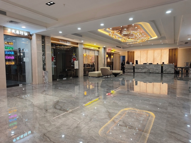 Imagen de los interiores del Hotel Lido De Paris. Foto 13