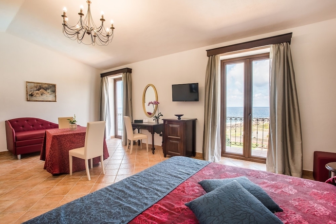 Imagen de la habitación del Hotel Lido Degli Spagnoli. Foto 2