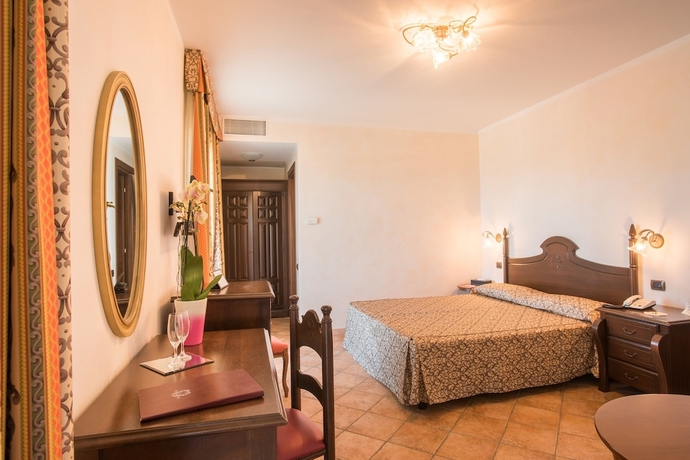 Imagen de la habitación del Hotel Lido Degli Spagnoli. Foto 11