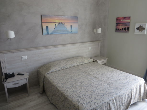 Imagen de la habitación del Hotel Lido Di Giannella. Foto 5