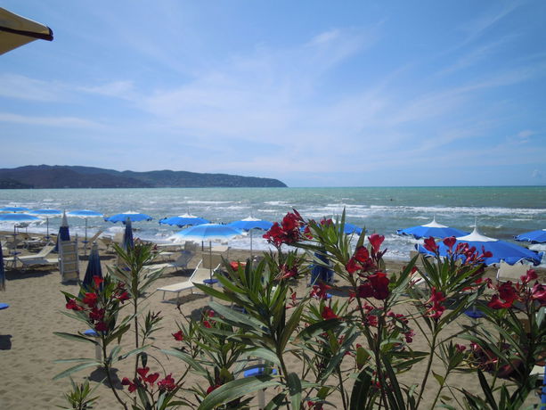 Imagen de la habitación del Hotel Lido Di Giannella. Foto 6