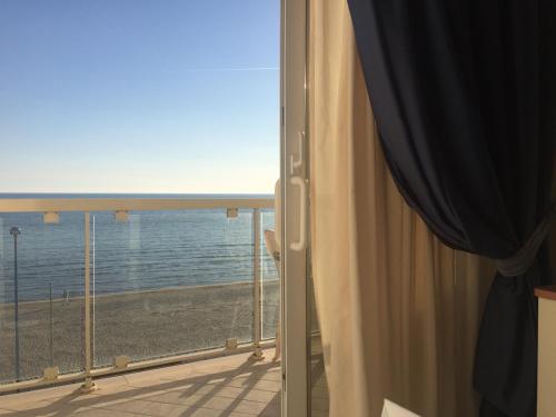 Imagen de la habitación del Hotel Lido, Follonica. Foto 9