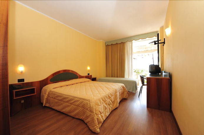 Imagen de la habitación del Hotel Lido, Gargnano. Foto 6