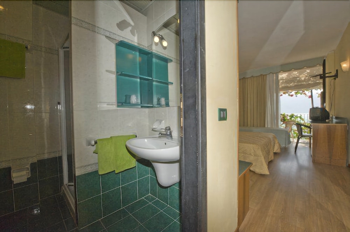 Imagen de la habitación del Hotel Lido, Gargnano. Foto 11