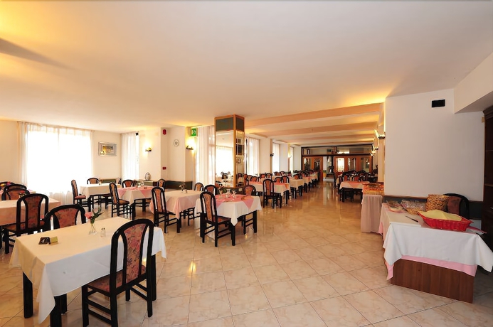 Imagen del bar/restaurante del Hotel Lido, Gargnano. Foto 3