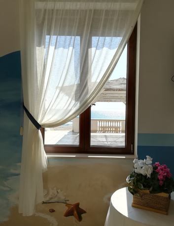 Imagen del bar/restaurante del Hotel Lido Impero. Foto 8