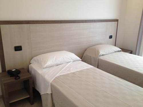 Imagen de la habitación del Hotel Lido Inn. Foto 6