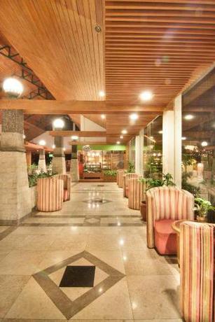 Imagen general del Hotel Lido Lake Resort by MNC. Foto 1