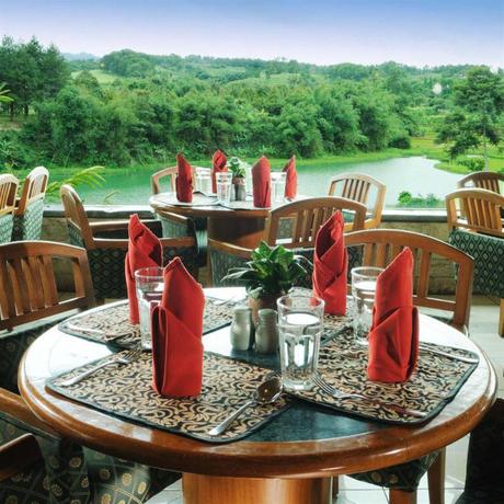 Imagen general del Hotel Lido Lake Resort by MNC. Foto 5