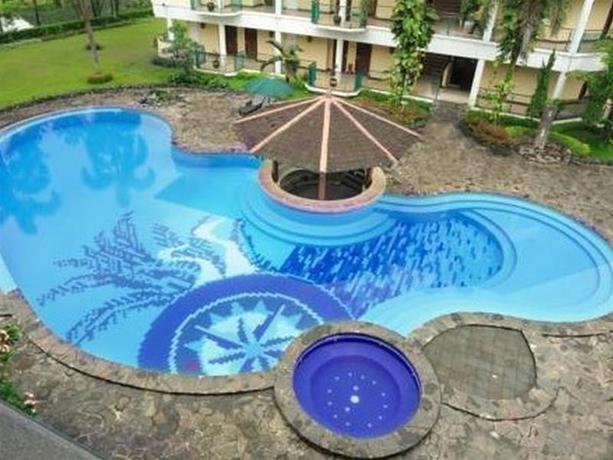 Imagen general del Hotel Lido Lake Resort by MNC. Foto 8