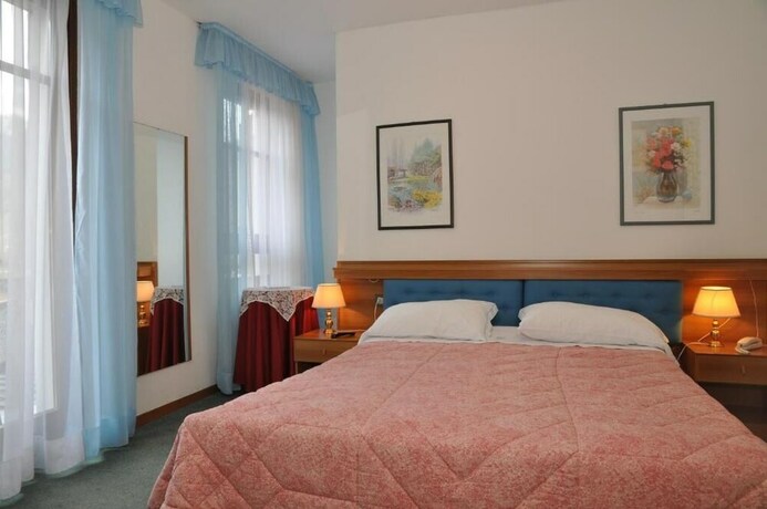 Imagen de la habitación del Hotel Lido, Pieve di Ledro. Foto 13