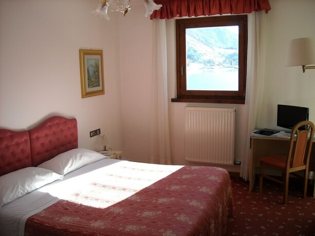 Imagen de la habitación del Hotel Lido, Pieve di Ledro. Foto 19