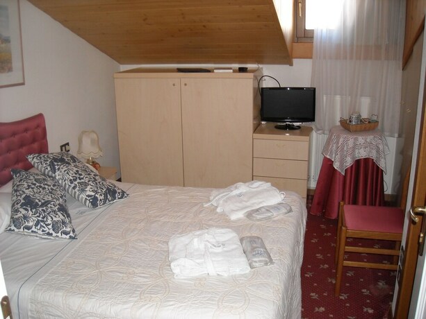 Imagen de la habitación del Hotel Lido, Pieve di Ledro. Foto 29