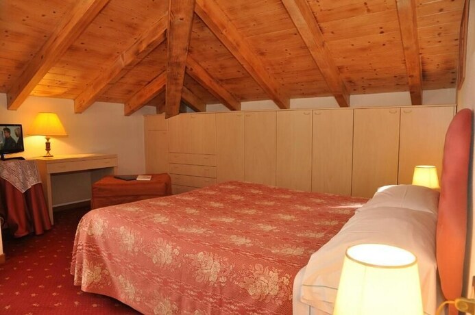 Imagen de la habitación del Hotel Lido, Pieve di Ledro. Foto 33