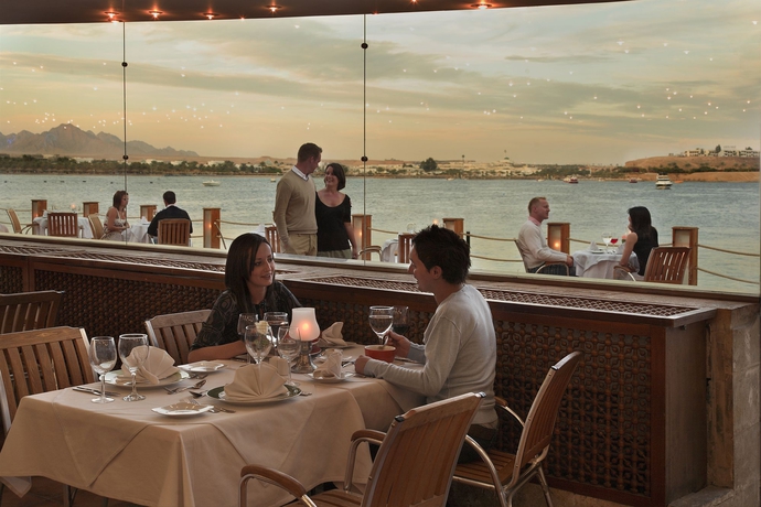 Imagen del bar/restaurante del Hotel Lido Sharm Naama Bay. Foto 8