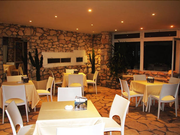 Imagen del bar/restaurante del Hotel Lido Torre Egnazia. Foto 2