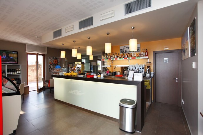 Imagen del bar/restaurante del Hotel Lido, Torri Del Benaco. Foto 2