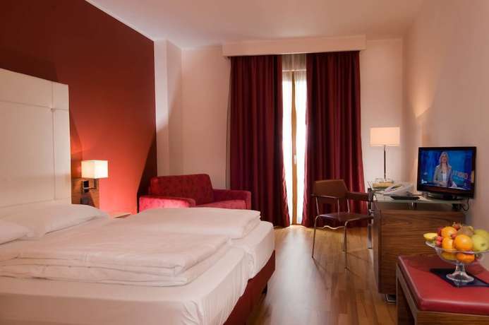Imagen de la habitación del Hotel Lido, Torri Del Benaco. Foto 7