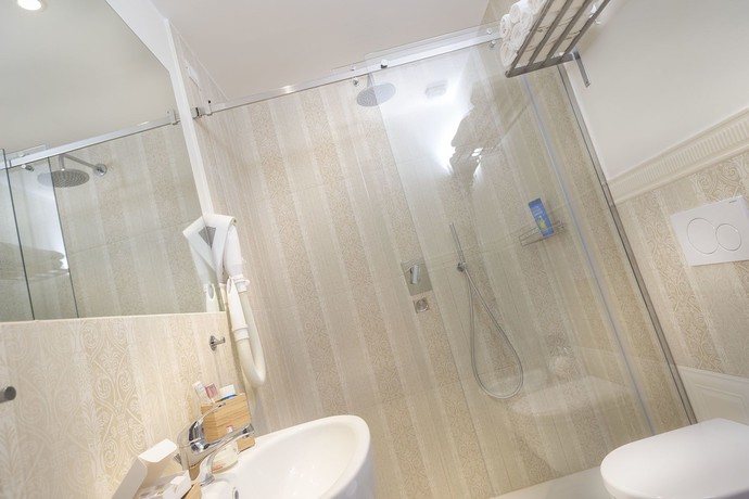 Imagen de la habitación del Hotel Lido Viserba. Foto 13