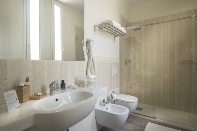 Imagen de la habitación del Hotel Lido Viserba. Foto 14