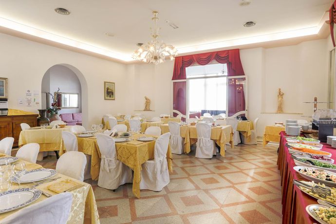 Imagen del bar/restaurante del Hotel Lido, Viserba. Foto 4