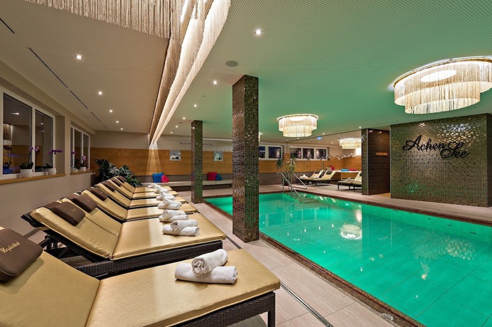 Imagen de la piscina del Hotel Liebes Caroline. Foto 17
