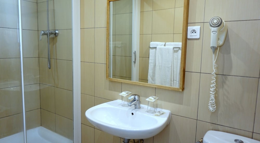 Imagen de la habitación del Hotel Liège Strasbourg. Foto 14