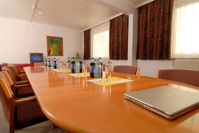 Imagen de los interiores del Hotel Life, Fischamend. Foto 12