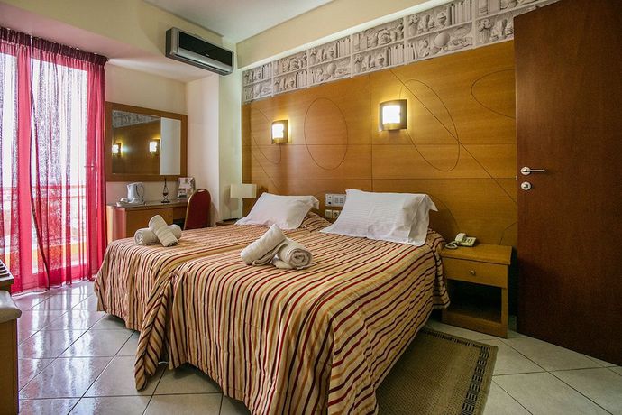 Imagen de la habitación del Hotel Life, Heraklion. Foto 7